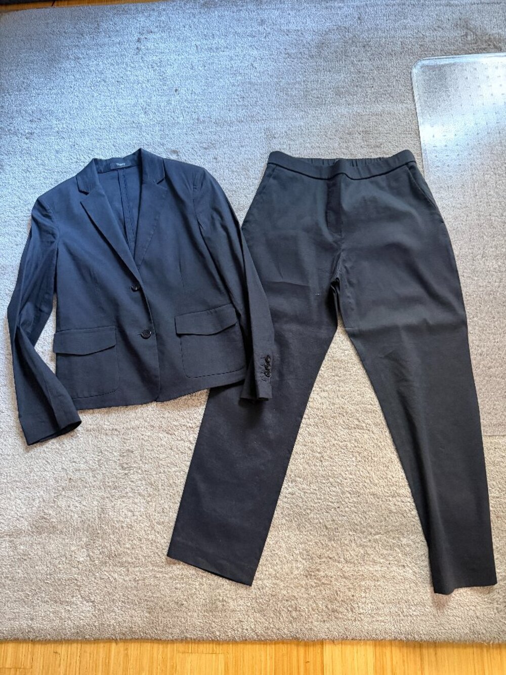 Theory Linen 2-Piece Suit Set - Shrunken Blazer & Tailored Pants 2/4 Black Navy